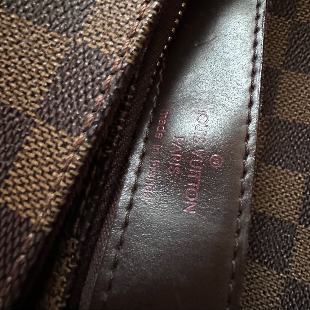 Louis Vuitton Naviglio Damier Ebene Luxury Authentic Messenger Bag - Picture 12 of 17